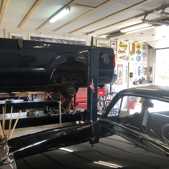 Classic Car Lift, Wall Signs, and Tool Storage - Frozenbon from Ottawa Canada