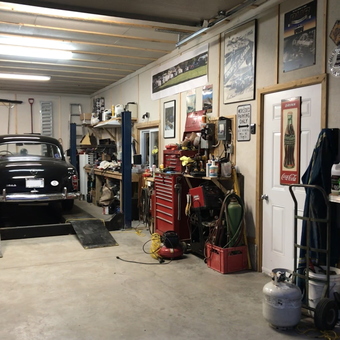 Classic Car Lift and Tool Storage Garage - Frozenbon from Ottawa Canada