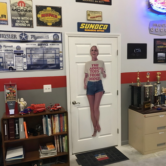 Mopar Wall Signs, Trophies, and Vintage Decor - Myron from Egg Harbor Twp., NJ