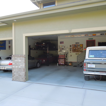 Spacious garage with lift, classic cars, and tool storage - Dave from Elkhorn, NE