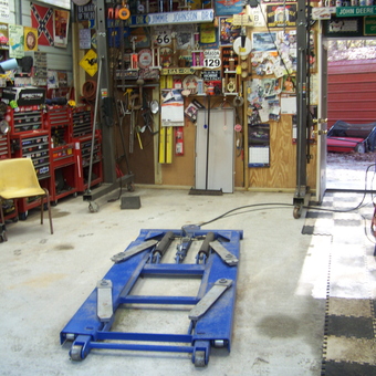Organized garage with tool chests and car lift - eddie from andalusia, AL