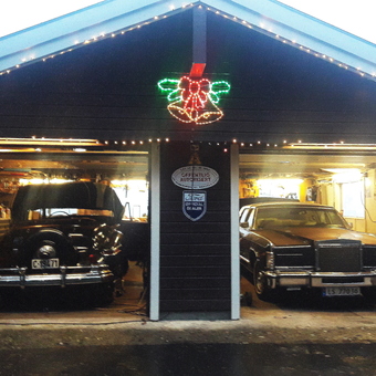 Classic Cars in Well-Lit Two-Car Garage - Hans from Norway