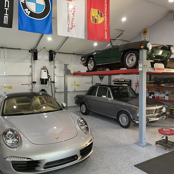 Luxury Garage with Car Lift, Porsche, and BMW - Pete from Longwood, FL