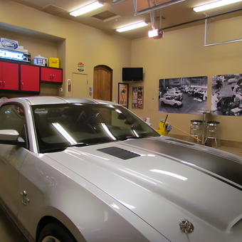 Organized Garage with Cabinets and Decor - Bob from Paradise Valley, AZ