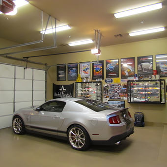 Classic Mustang Garage with Gas Pump and Wall Art - Bob from Paradise Valley, AZ