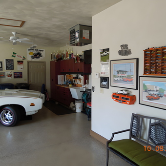Classic Car Garage with Wall Art and Storage - Vern from Combined Locks, WI