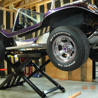 Dune Buggy on Scissor Lift in Wood Frame Garage - J-F Garage from Victoriaville, Canada