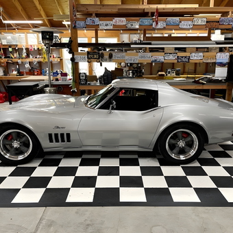 Classic Corvette in Checkered Floor Garage - Walt from Petaluma, CA