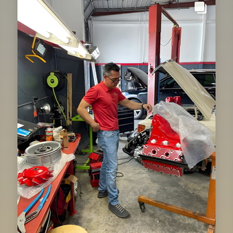 Classic Car Engine Workbench With Tools and Lighting - Rulo from San Antonio, TX