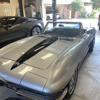Classic Corvette and Modern Sports Car in Tidy Garage - Jon from Guthrie, OK