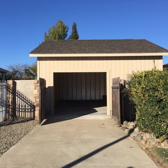 Single Car Garage With Open Driveway Entrance - BARBARA from Fair Oaks, CA