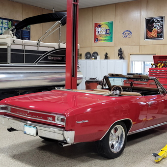 Classic Car, Boat, and Tool Storage Garage - Randy from Lake View, IA