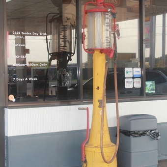 Vintage Shell Gas Pump with Globe Light - Merl from Missouri City, TX