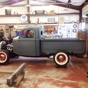 Vintage Truck Build and Retro Garage Decor - David from Vidor, TX