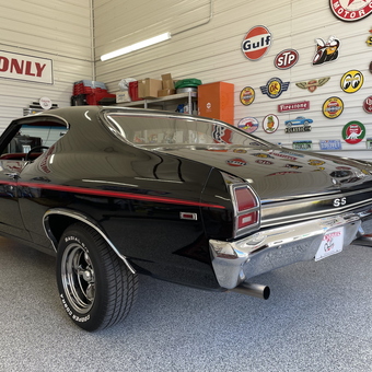 Classic Car Garage with Retro Signs and Tool Storage - Bruce from Littleton, CO