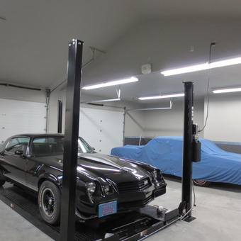 Garage with Car Lift, Classic Cars, and Bright Lighting - Randy from Green Bay, WI