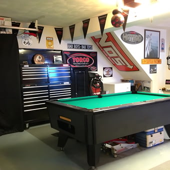 Garage with tool chests, pool table, racing signs - Curtis from Portsmouth, VA
