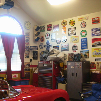 Vintage Car Signs, Tool Cabinets, and Decor - Cisco's Garage from Aroda, VA