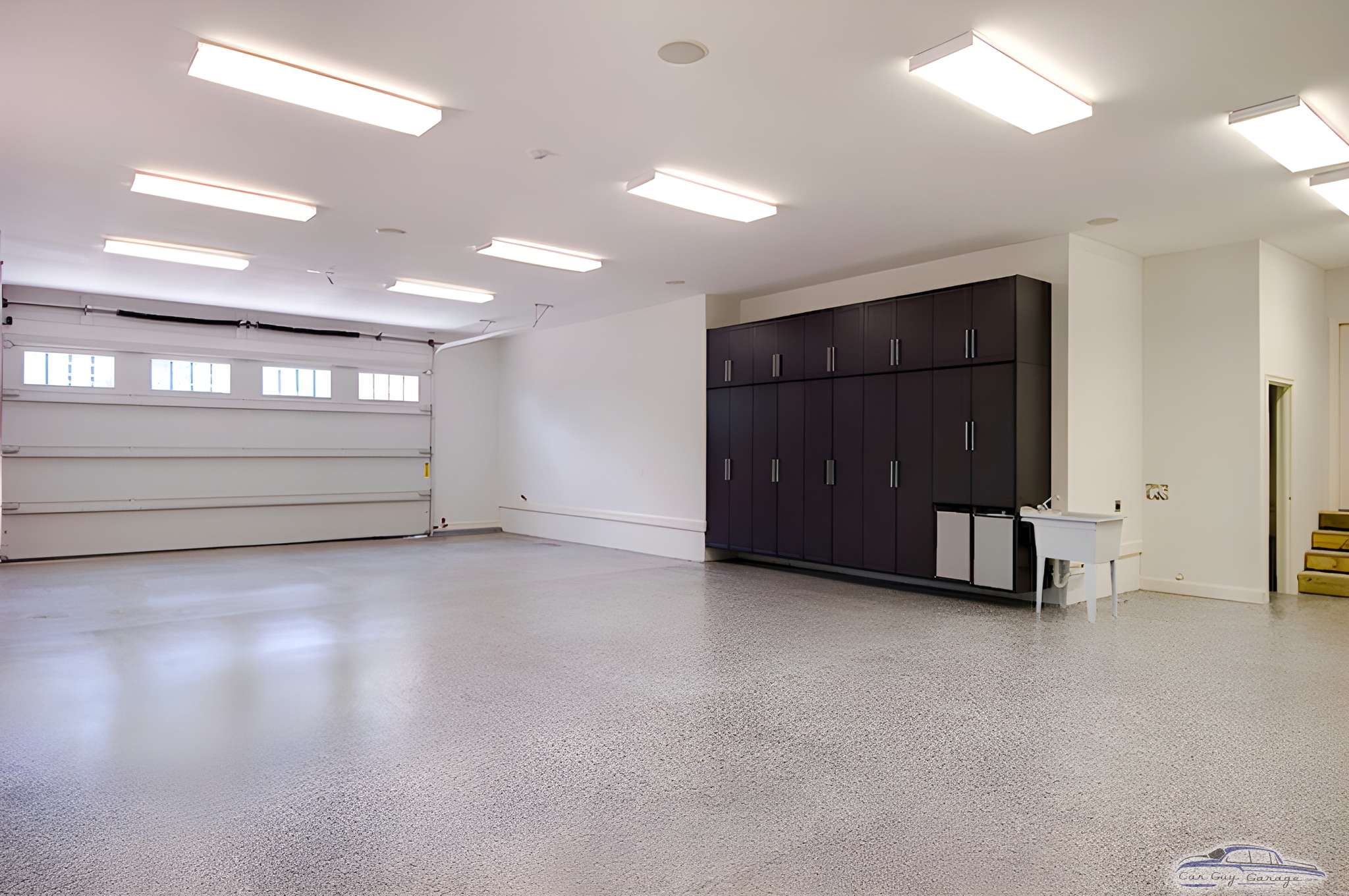 Spacious Garage With Cabinets and Epoxy Floor - Bill from Knoxville, TN