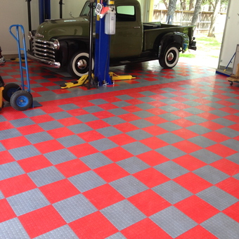 Checkered Garage Floor Tiles and Car Lift - Old Cruiser from Mansfield, TX