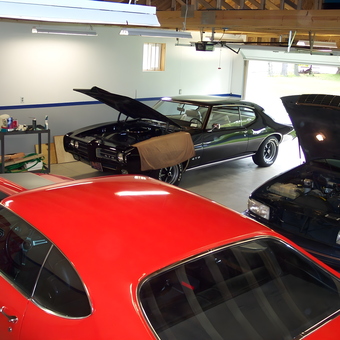 Classic Cars and Tools in Spacious Garage - Dan from Rochester, NY