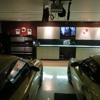 Luxury Garage with Tool Chest and Cabinets - Richard from Trenton, TX