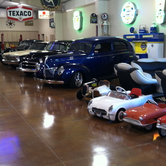 Classic Cars, Pedal Cars, and Garage Decor - Wilton from Crosby, TX