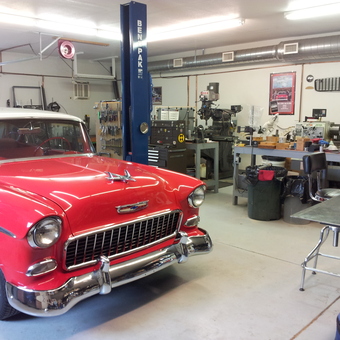 Classic Car Garage with Lift and Tools - Moe from Phoenix, AZ
