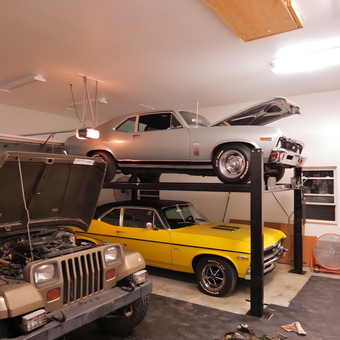 Garage with Car Lift, Classic Cars, and Tools - Jason from Kingston, TN