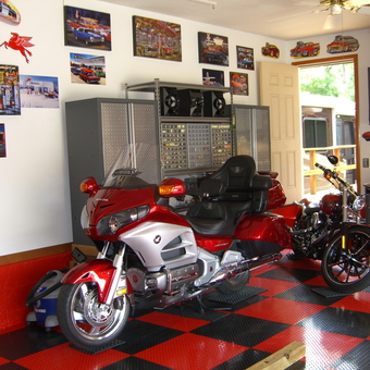 Motorcycle Garage with Diamond Plate Cabinets and Wall Art - Wayne from Panama City, FL