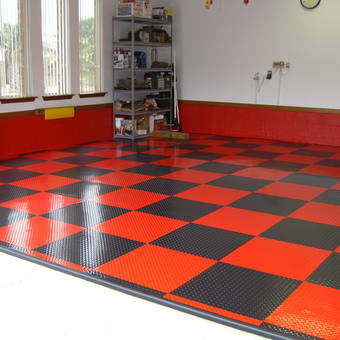 Red and Black Garage Floor Tiles With Shelving - Wayne from Panama City, FL