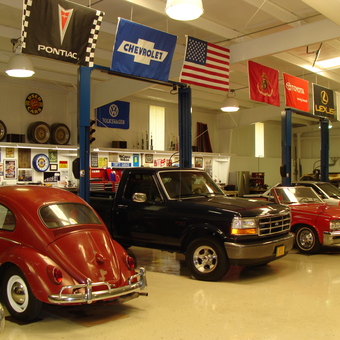Classic Cars, Garage Signs, and Auto Flags Displayed - Tony from Palatka, FL