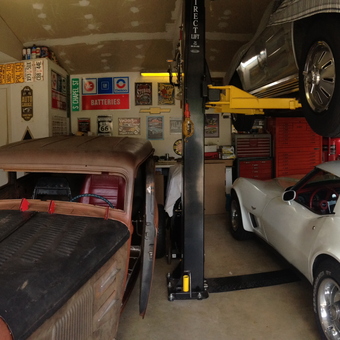 Classic Cars, Lift, and Garage Decor - Paulies World from Palm Coast, FL