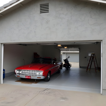 Classic Car and Motorcycle in Spacious Garage - mahali from Phoenix, AZ