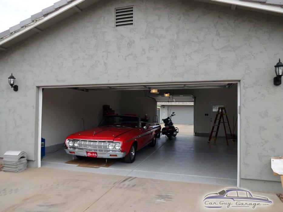 Garage mahali from Phoenix, AZ