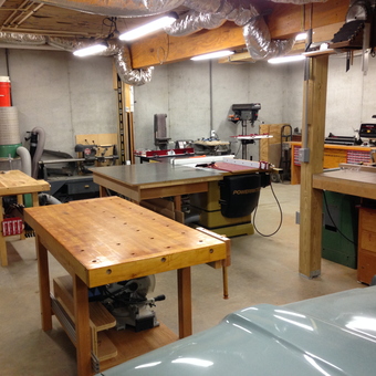 Spacious Garage Workshop With Workbenches and Powermatic Tools - Mark from Gainesville, GA