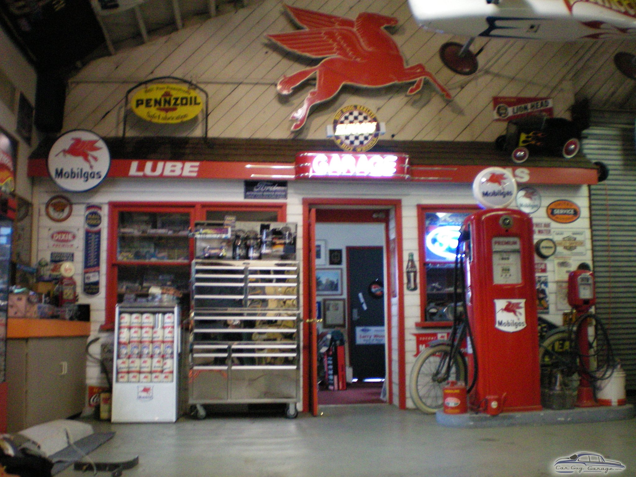 Elwood's gaerage from Long Beach, CA