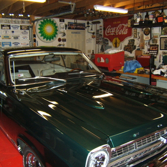 Classic Car and Vintage Decor Garage - Dave from Sumter, SC