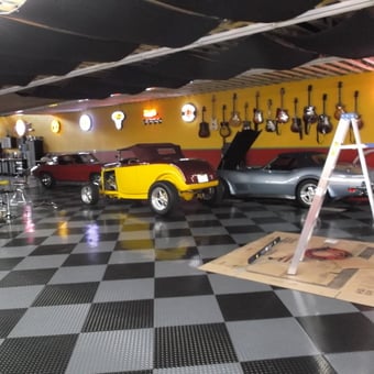 Classic Cars, Checkered Flooring, Neon Signs Garage - Verdean from Stanton, ND