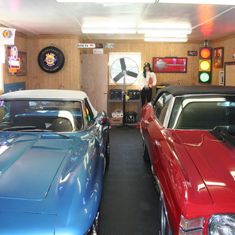 Classic Car Garage with Neon Signs and Decor - CFCC from Murfreesboro, TN