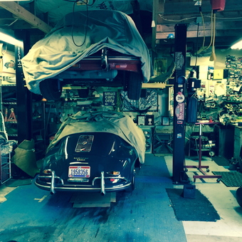 Classic Car Garage with Lift and Tools - Ike from Cincinnati, OH
