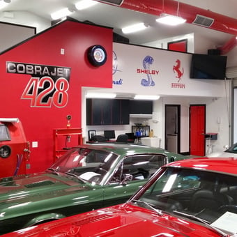 Classic Car Garage With Wall Art And Sandblasting Cabinet - Rbwiii from Bakersfield, CA