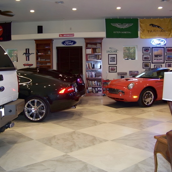 Classic Car Garage with Wall Decor and Neon Signs - Wes from Beverly Hills, FL