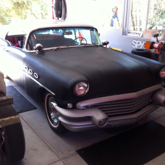 Classic Black Car in Decorated Garage - Terry from Escondido, CA