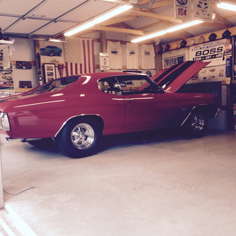 Classic Car Garage with Wall Decor and Signs - Dave from Pennsville, NJ