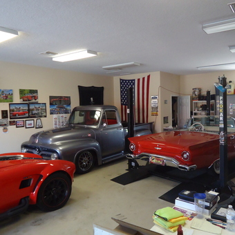 Classic Cars, Car Lift, and Wall Decor in Home Garage - John from Daytona beach Shores, FL