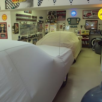 Classic Car Garage with Covers and Neon Signs - Crizila from Payson, AZ