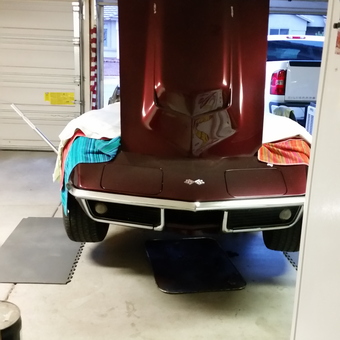 Classic Corvette in Garage with Tools and Mats - Tank from Tuscon, AZ
