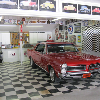 Classic Car Garage with Black and White Floor - Mike from Topeka, KS