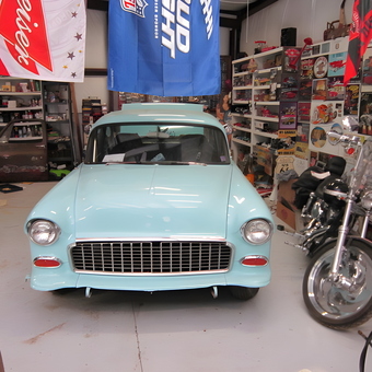 Classic Car and Motorcycle in Decorated Garage - joe from Amargosa Valley, NY
